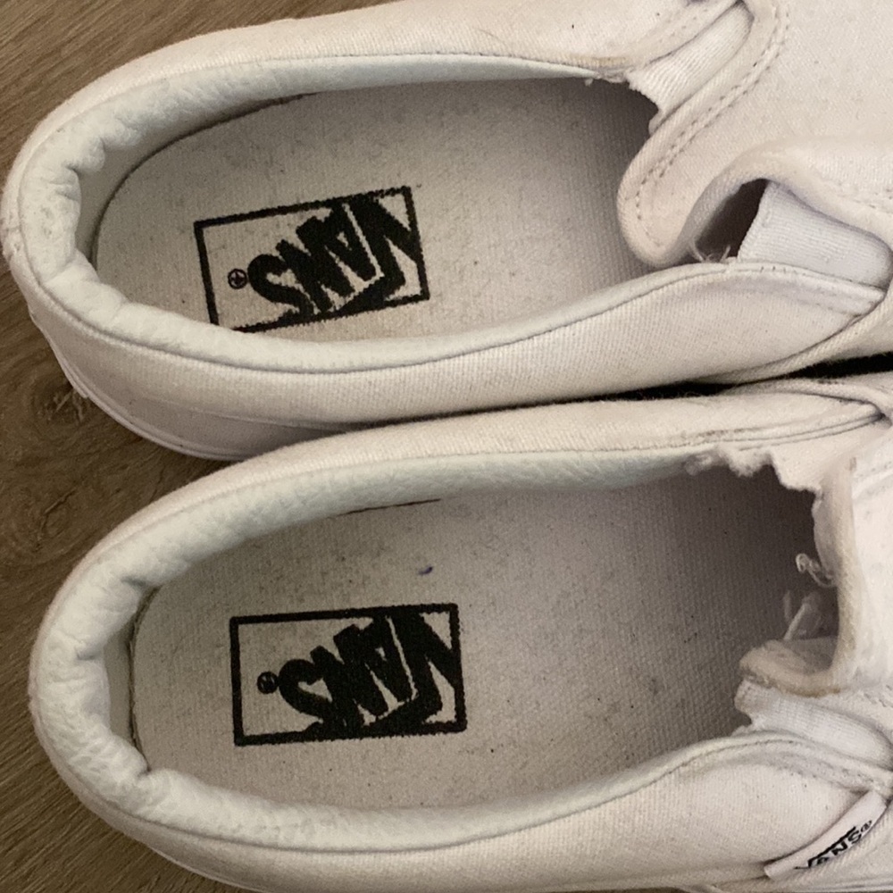 Vans Classic White Slip On Shoes - Picture 4 of 8
